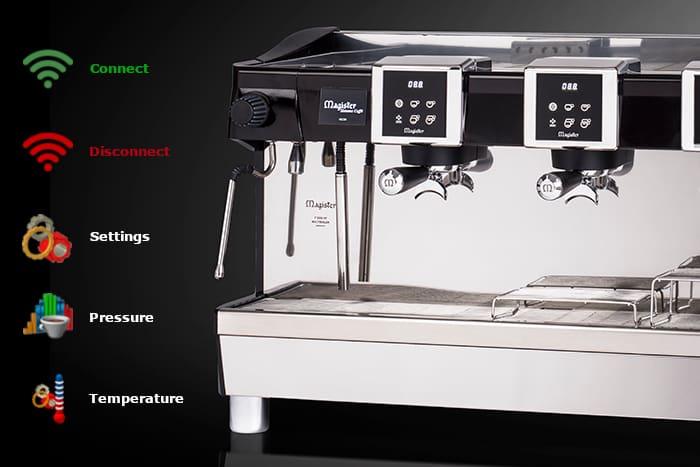 Professionele espressomachine Magister met digitale display en wifi-connectiviteit voor barista instellingen
